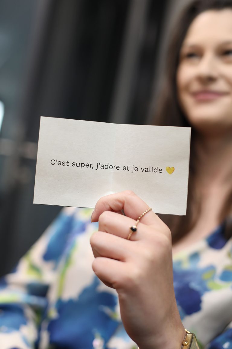 Atelier de présentation des noms de marque en format interactif avec le client à Rennes chez Concept Image