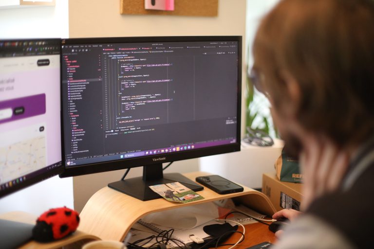 Tests et débogage d'une API lors d'un projet de développement sur mesure à Rennes