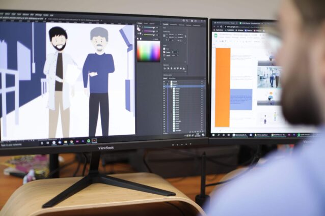 Motion designer en train de travailler sur une animation pour la vidéo interactive