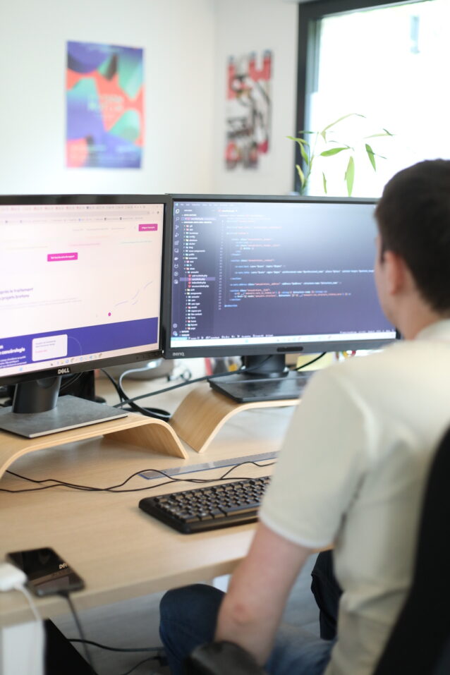 Développement d'une plateforme web avec la technologie Laravel