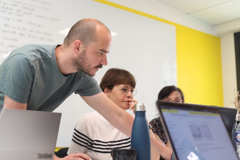 Session de formation personnalisée sur l'IA pour les équipes communication